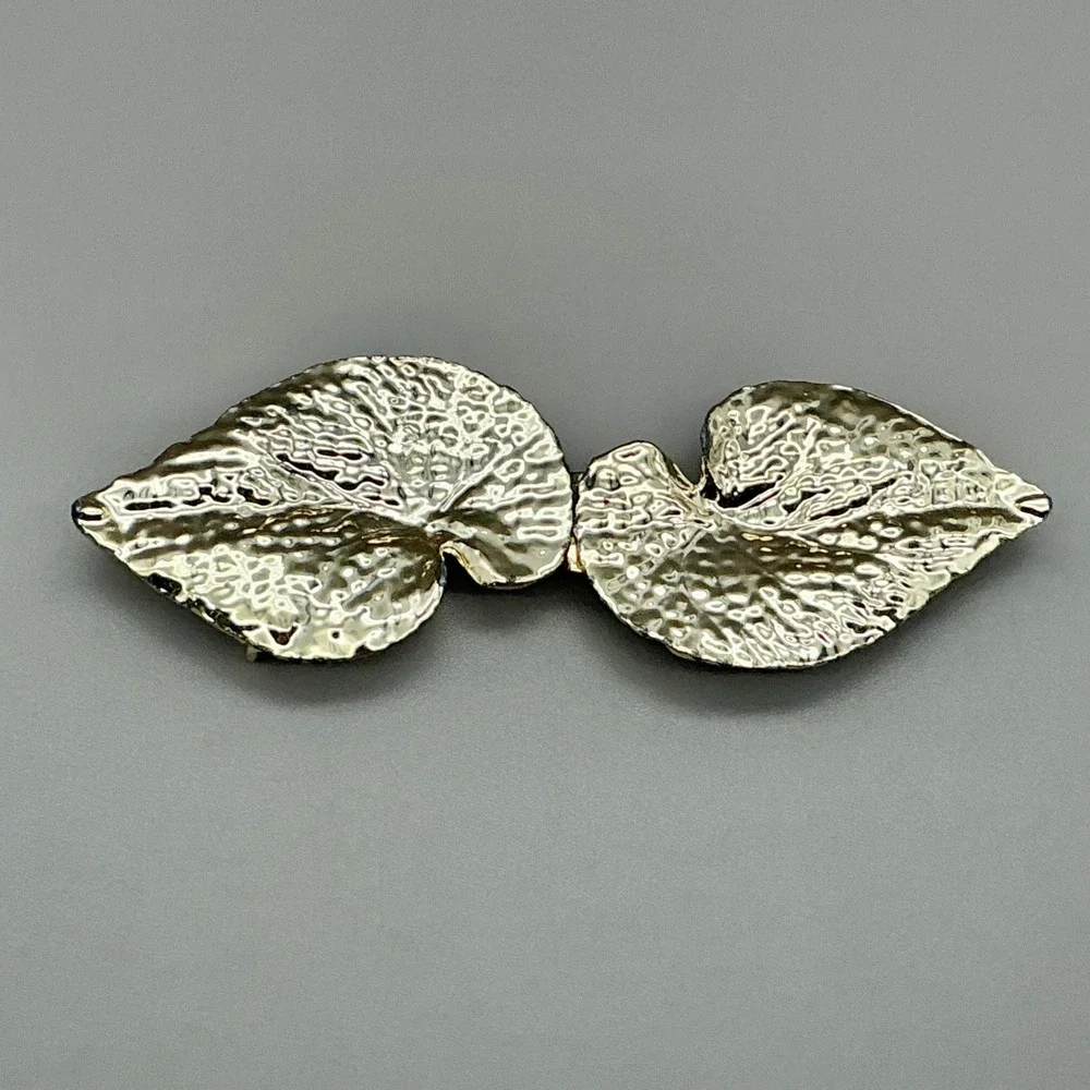 Belt Buckle Women Gold Tone Textured Leaf Interlocking Clasp Vintage 4 Inch